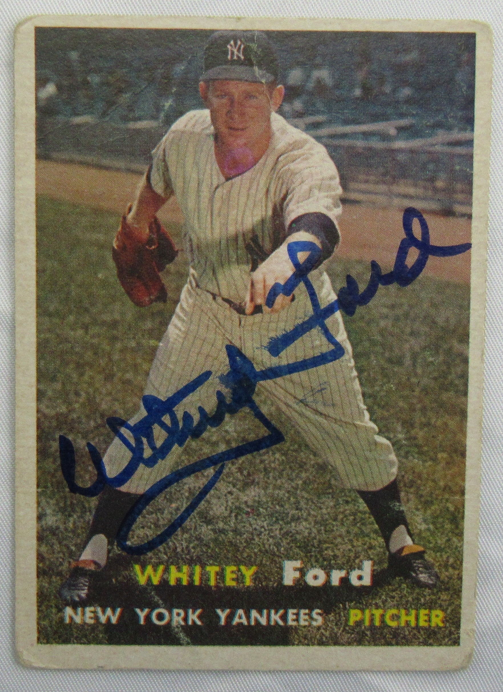 1957 Topps Whitey Ford Signed Auto Baseball Card - Image 1