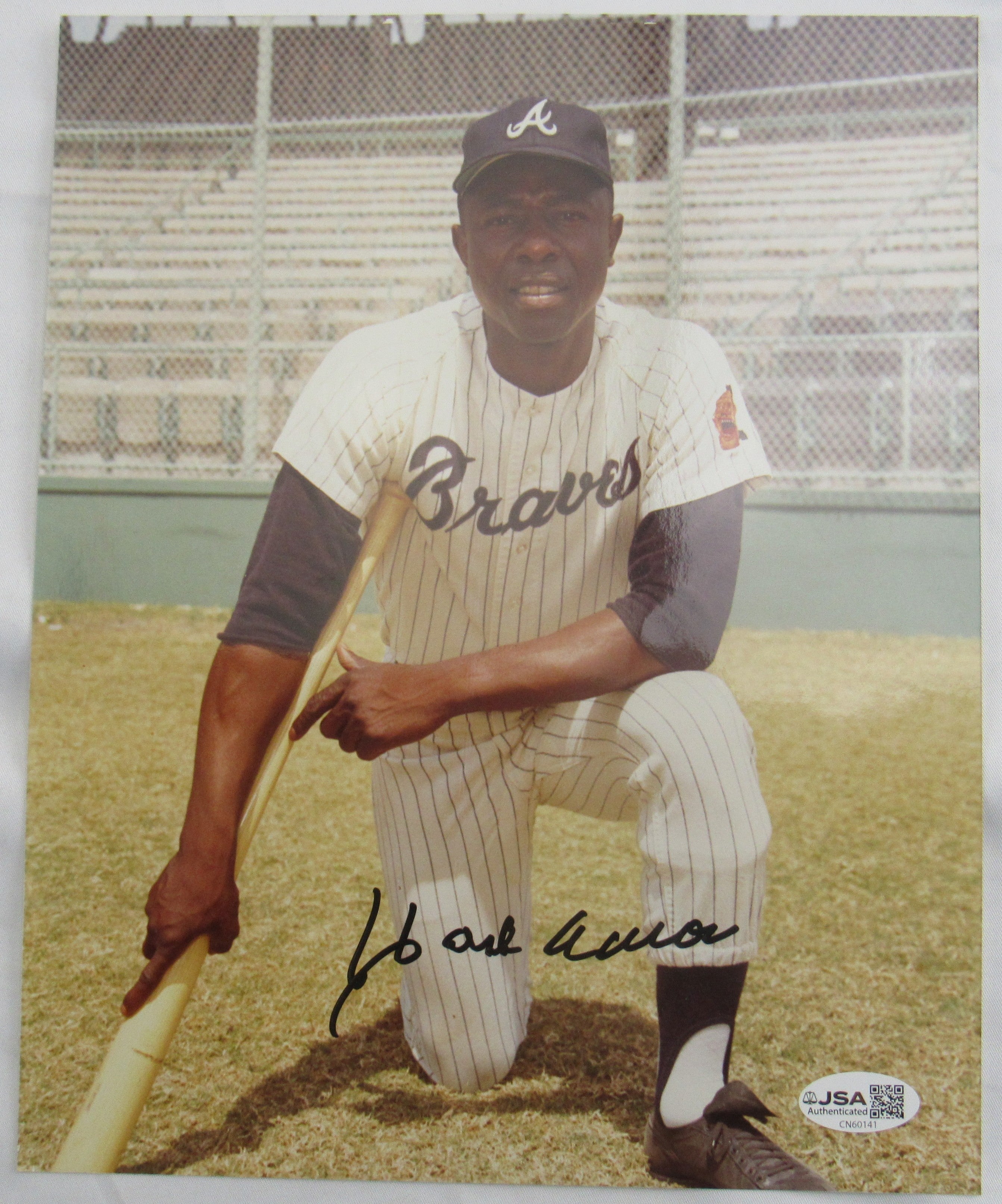 Hank Aaron Signed 8x10 Photo JSA CN60141 - Image 1
