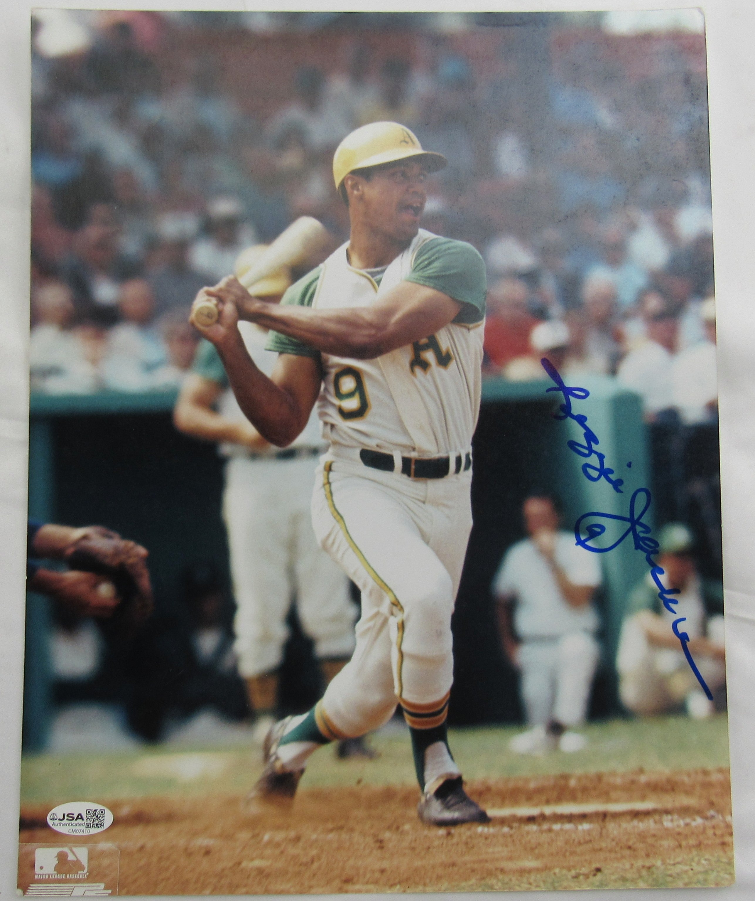 Reggie Jackson Signed Auto 11x14 Photo JSA CM07410 - Image 1